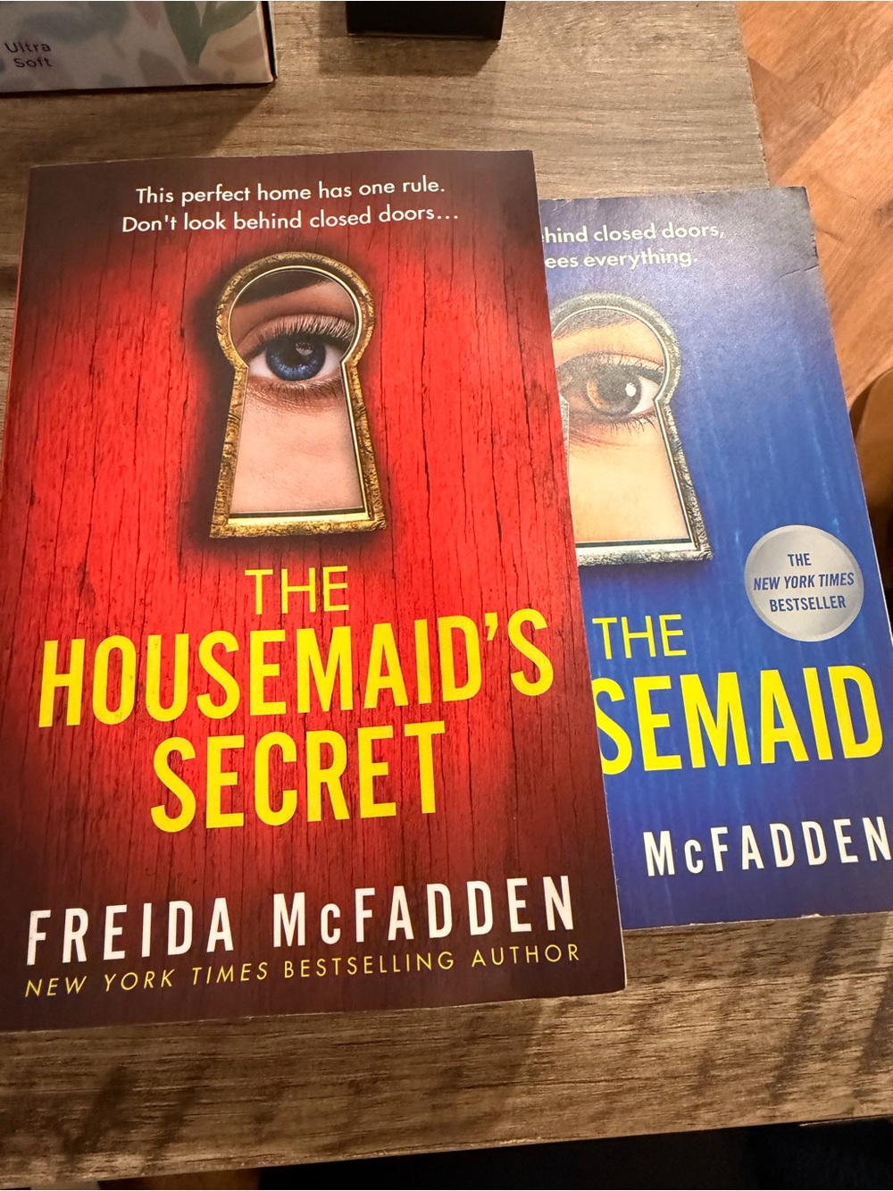 The Housemaid's Secret by Freida McFadden - Red Cover